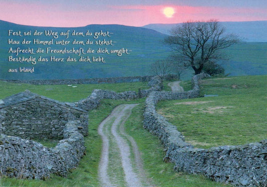 Abschiedskarte - Irlands Landschaft bei Abenddämmerung: Symbol für Freundschaft, Liebe & Beständigkeit