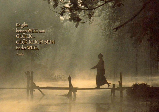 Achtsamkeits - Postkarte mit Buddha - Weisheiten: Inspirierende Wald - Nebel - Szene für Ruhe & Motivation