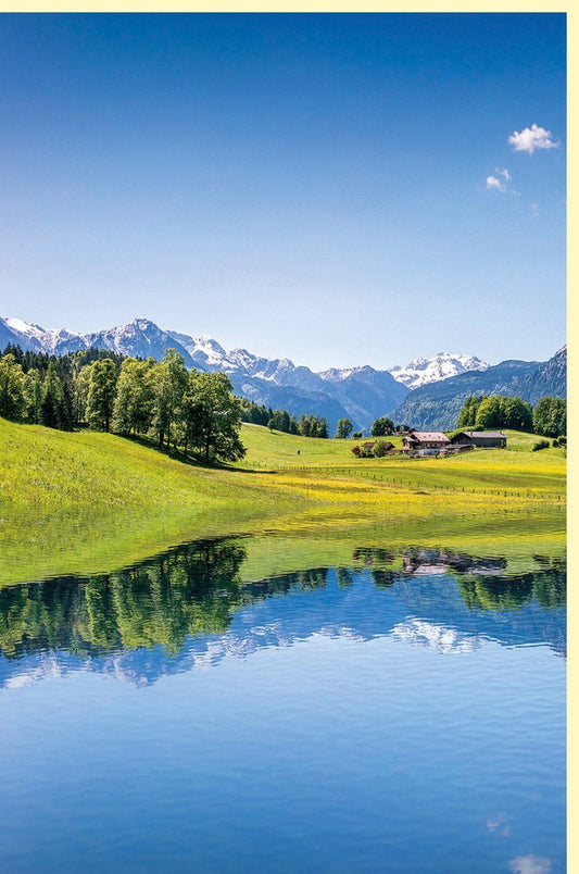 Blankokarte für Naturfreunde: Idyllische Landschaft mit See, Wiese & schneebedeckten Bergen - Erholung pur in Blau, Grün & Weiß