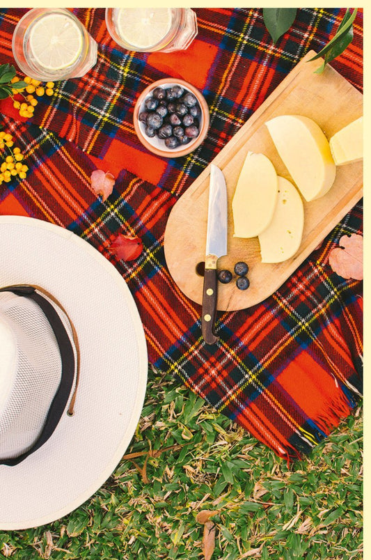 Blankokarte "Sommerliches Picknick" – Idylle mit Blumen, Früchten & Sonnenhut in natürlicher Atmosphäre