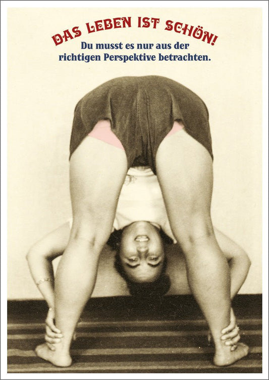 Geburtstagskarte: Humorvolle Retro Yoga Postkarte - Vintage Schwarz - Weiß mit Lebensfreude Text auf Deutsch