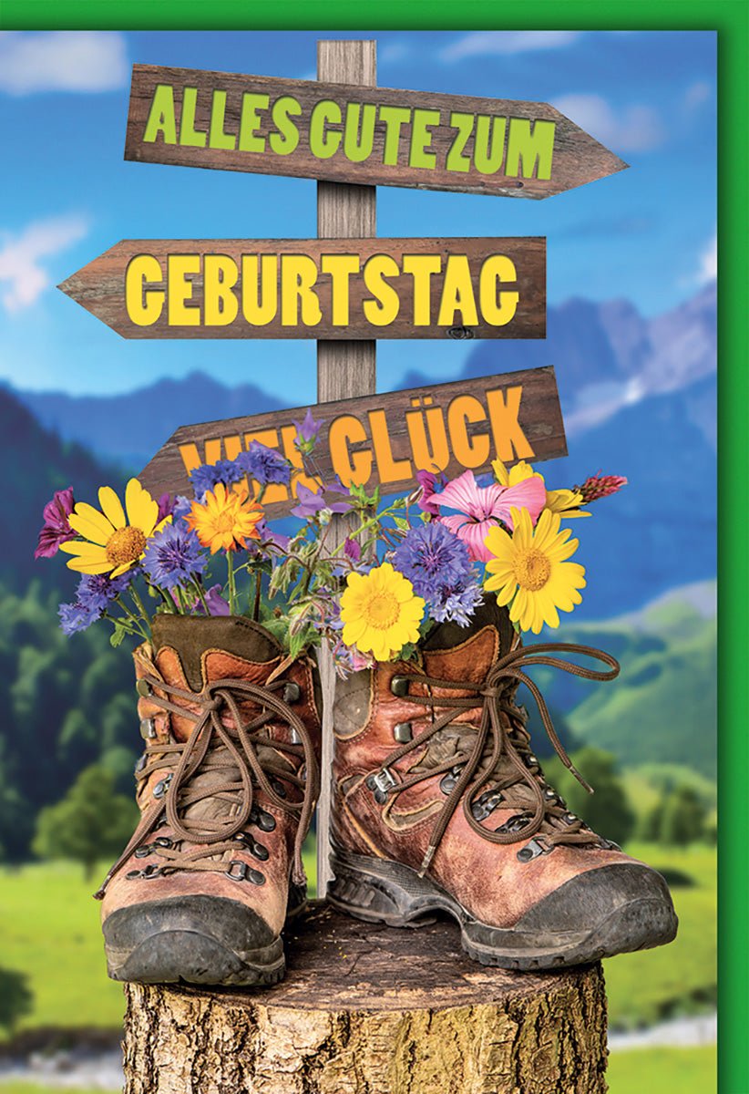 Geburtstagskarte Naturfreunde – Wanderschuhe mit Blumen und Wegweiser im Bergpanorama