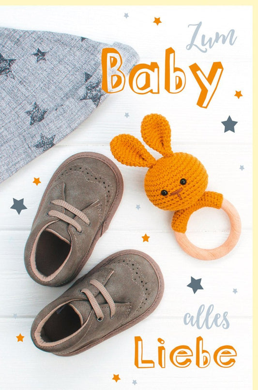Glückwunschkarte zur Geburt - Orange Babykarte mit Babyschuhen, Beißring & Mütze, Perfekt als Geschenk & Dekoration im Kinderzimmer