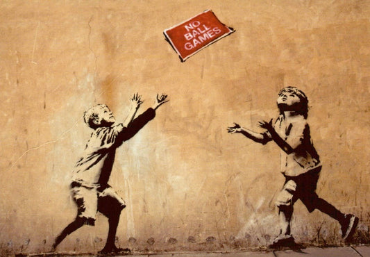 Kunstpostkarte Streetart - Design – Graffiti Kinder beim Spiel, Banksy - Stil Urban Art, Kreativ & Humorvoll, Sammlerstück & Geschenkidee