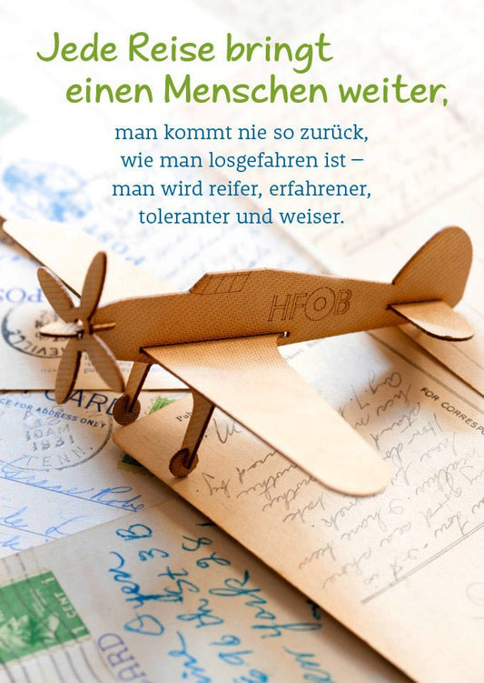 Lebensweisheit Postkarte - Inspirierender Sinnspruch: Jede Reise bringt einen Menschen weiter