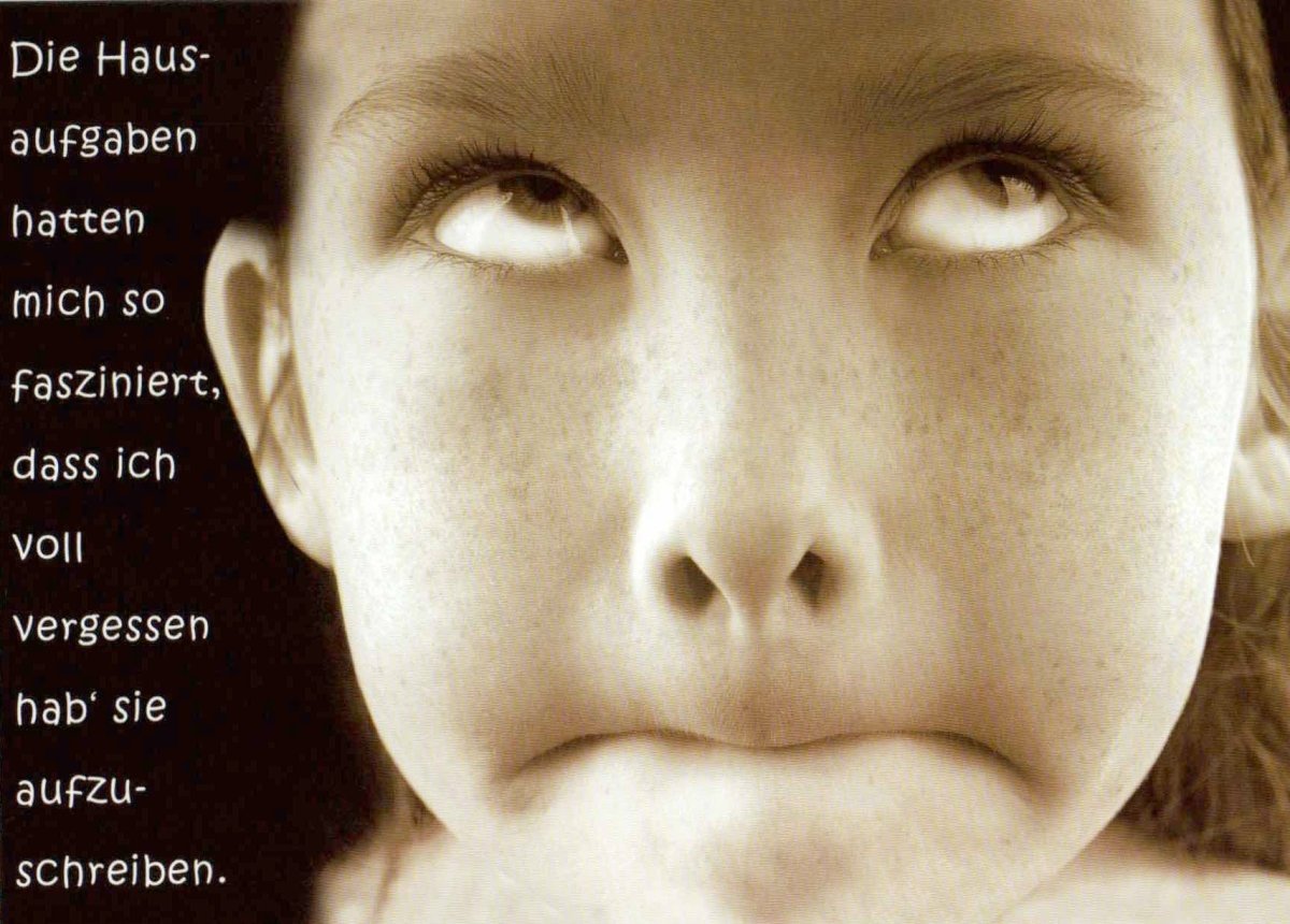 Lustige Postkarte: Die Hausaufgaben haben mich total in ihren Bann gezogen