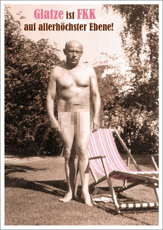 Lustige Postkarte: Glatze - FKK auf höchstem Niveau! Perfekt für humorvolle Grüße.