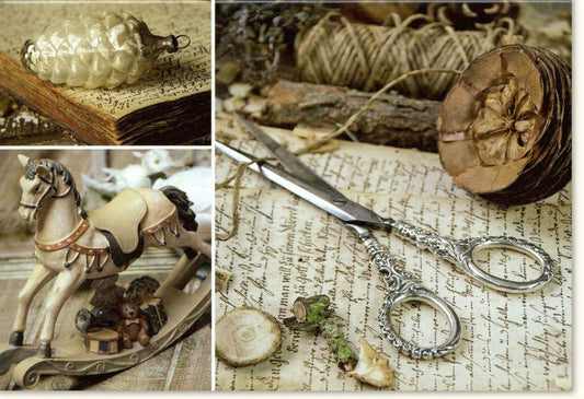 Traditionelle Weihnachtskarte - "Merry Christmas" mit nostalgischem Schaukelpferd, festliche Vintage - Deko