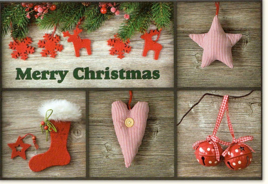 Traditionelle Weihnachtskarte - "Merry Christmas" mit Roten Socken, Herz und Tannenzweigen, Sternenverziert