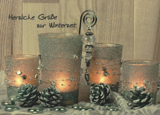 Trauerkarte mit Kerzen und Tannenzapfen stimmungsvolle Postkarte für Beileid Trost und herzliche Grüße zur Winterzeit