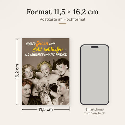 Postkarte im Format 11,5 x 16,2 cm, Größenvergleich mit Smartphone