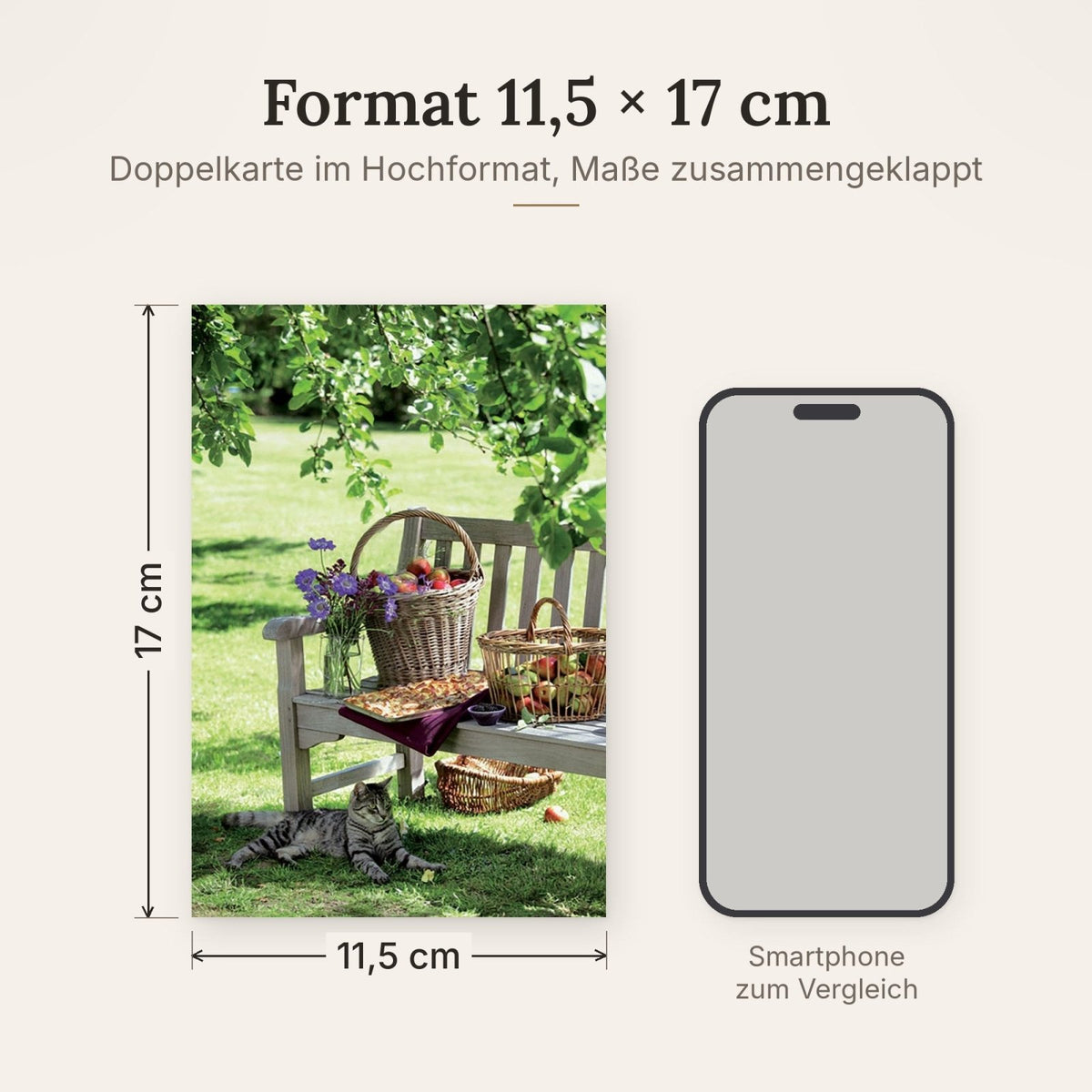 Blankokarte: Idyllischer Garten mit Katze, Apfel & Blumen – Sommerliche Naturkarte für Ruhe und Entspannung