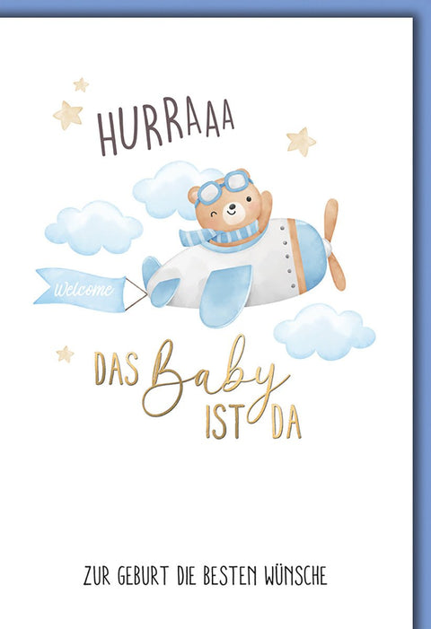 Geburtskarte Junge – Niedlicher Bär im Flugzeug mit Wolken und Sternen - Design