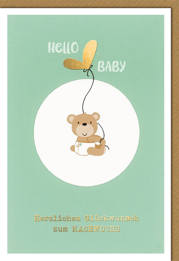 Geburtskarte mit Bär und Ballon – Herzlichen Glückwunsch Hello Baby auf grünem Hintergrund