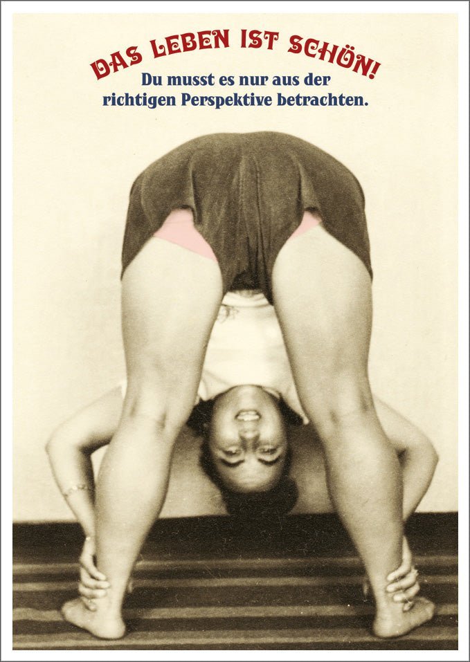 Geburtstagskarte: Humorvolle Retro Yoga Postkarte - Vintage Schwarz - Weiß mit Lebensfreude Text auf Deutsch