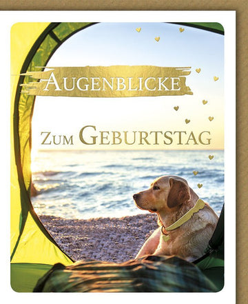 Geburtstagskarte: Hund am Strand mit Zelt und Meer – Perfekt für Natur - und Campingliebhaber! Herzliche Glückwünsche zum besonderen Tag!