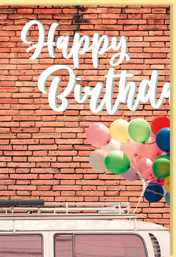 Geburtstagskarte mit bunten Luftballons und Retro - Bus vor Backsteinwand fröhliche Glückwunschkarte zum Geburtstag für Freunde