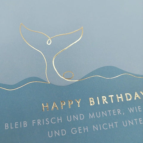 Geburtstagskarte mit Walflosse und Spruch Happy Birthday maritimes Design Glückwunschkarte Geburtstag für Freunde und Familie