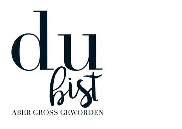 Geburtstagspostkarte: "Wow, Du bist gewachsen!" - Humorvoller Spruch, Schwarz - Weiß Design, Moderne Typografie, Lustige Glückwünsche