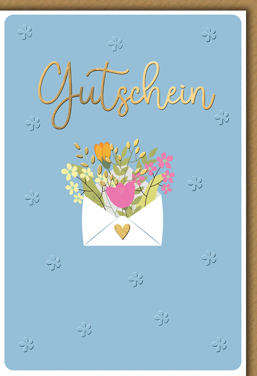 Gutscheinkarte Blumenstrauß – Bunte Blumen im Umschlag auf blauem Hintergrund