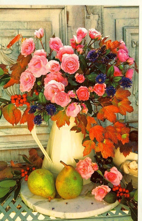 Herbstliche Blankokarte mit Blumen und Birnenmotiv für vielseitige Anlässe