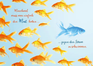 Inspirationskarte Fischschwarm – Goldfische im Wasser, Mut & Weisheit – Tierpostkarten mit Lebensweisheiten
