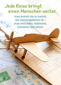 Lebensweisheit Postkarte - Inspirierender Sinnspruch: Jede Reise bringt einen Menschen weiter