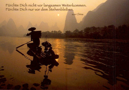 Motivations - Postkarte: Chinesische Weisheiten, Flusslandschaft bei Sonnenuntergang, Zen und Natur für Abenteuerlust