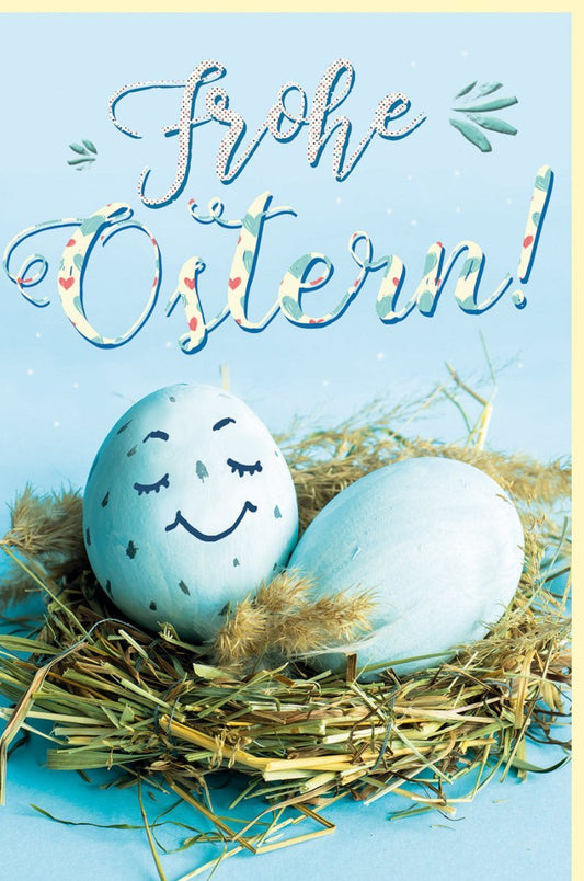 Osterkarte: Charmanter Ostergruß in Pastell - Hellblau mit Eiern im Stroh – Ideal für Familien und Kinder als frühlingshafte Dekoration