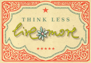 Postkarte Englisch: "Think Less - Live More" für inspirierende Momente