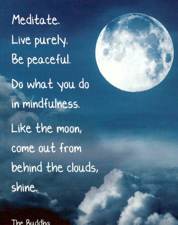 Postkarte zur Achtsamkeit – Inspirierende Vollmondnacht mit Buddha - Zitat, Spirituelle Weisheit, Natur und Ruhe, Englisch