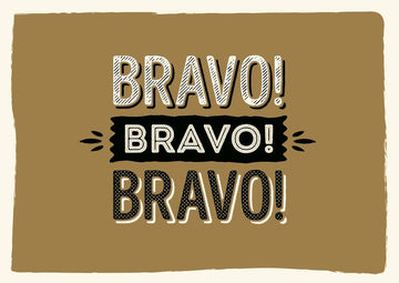 Prüfungskarte: Stilvolle Glückwunschkarte mit Bravo - Motiv auf braunem Hintergrund für erfolgreiche Absolventen