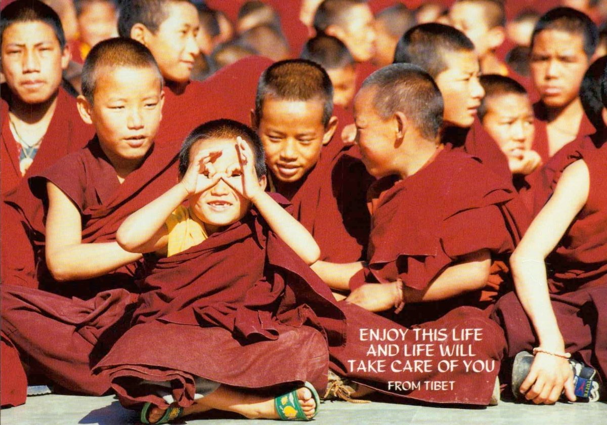 Spirituelle Grußkarte: Junge Sakya - Novizen – Einblick in buddhistische Traditionen