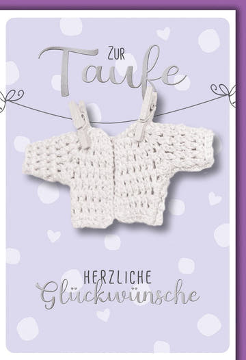 Taufkarte Baby – Gehäkeltes Jäckchen auf Lila mit Herzchenmuster und Silbertext