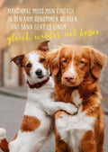 Tierische Freundschaftskarte: Hunde-Umarmung & Trost für Geborgenheit, Kuschelnde Fellnasen - Aufmunternde Tierpostkarte