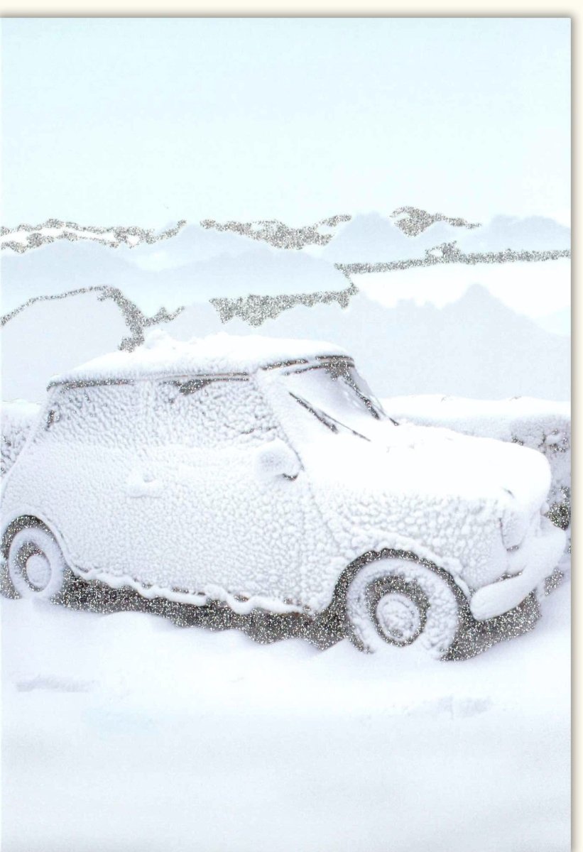 Traditionelle Weihnachtskarte - Winterliche Szene mit Schneebedecktem Auto und Natur, Perfekt für Grüße in der besinnlichen Jahreszeit