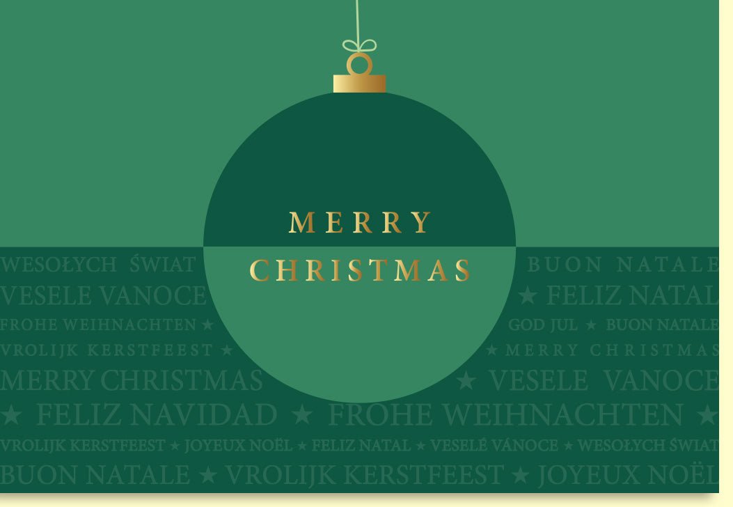 Weihnachtskarte mit eleganter grüner Christbaumkugel und festlichem Schriftzug