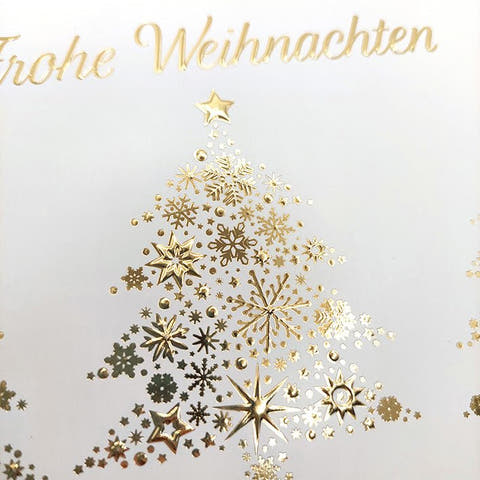 Weihnachtskarte mit funkelnden goldenen Tannenbäumen und festlichem Sternenzauber