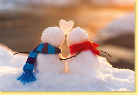 Weihnachtskarte - Romantische Grußkarte mit Schneemann & Schneefrau, Umarmung im Schnee bei Sonnenuntergang
