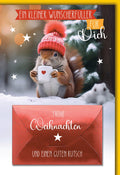 Weihnachtskarte Tiere – Eichhörnchen mit Mütze und Tasse im Schnee, humorvoller Stil