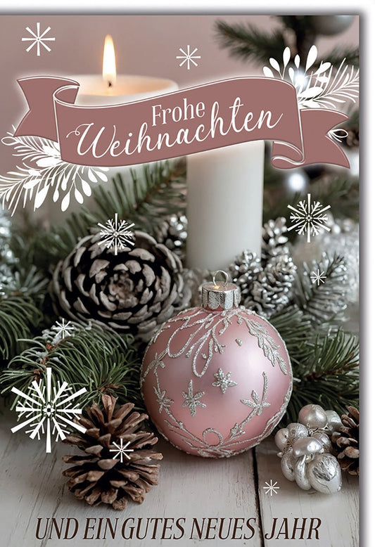 Weihnachtskarte Traditionell – Rosa Kugel mit Tannenzapfen und Kerzenarrangement