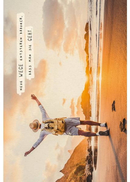 Postkarte Lebensweisheit Neue Wege Wanderer am Strand, Zuckerrohrpapier