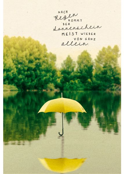 Postkarte Lebensweisheit Regen Sonnenschein Regenschirm auf Wasser, Zuckerrohrpapier