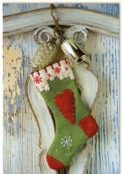 Weihnachtskarte Traditionell Merry Christmas Socken grün Herz rot